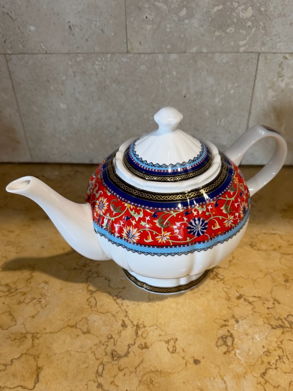 Porcelain Red Floral Teapot with Blue Accents new
42 oz /1.4 L